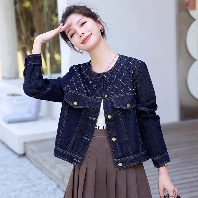 ÁO KHOÁC JEAN CỔ TRÒN THÊU Ô VUÔNG